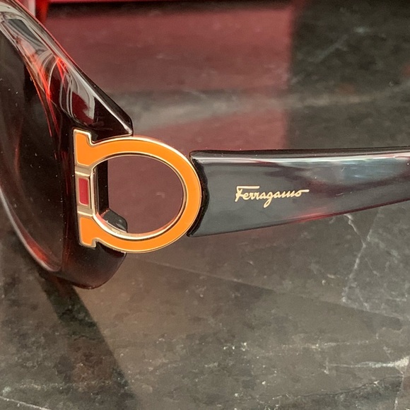 SOLD OUT! Salvatore Ferragamo Tortoise Sunglasses NIB - Picture 2 of 12